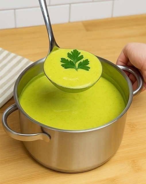 Supă de casă pentru arderea grăsimilor: un remediu miraculos care îți permite să slăbești 10 kg în mod natural, într-o lună.