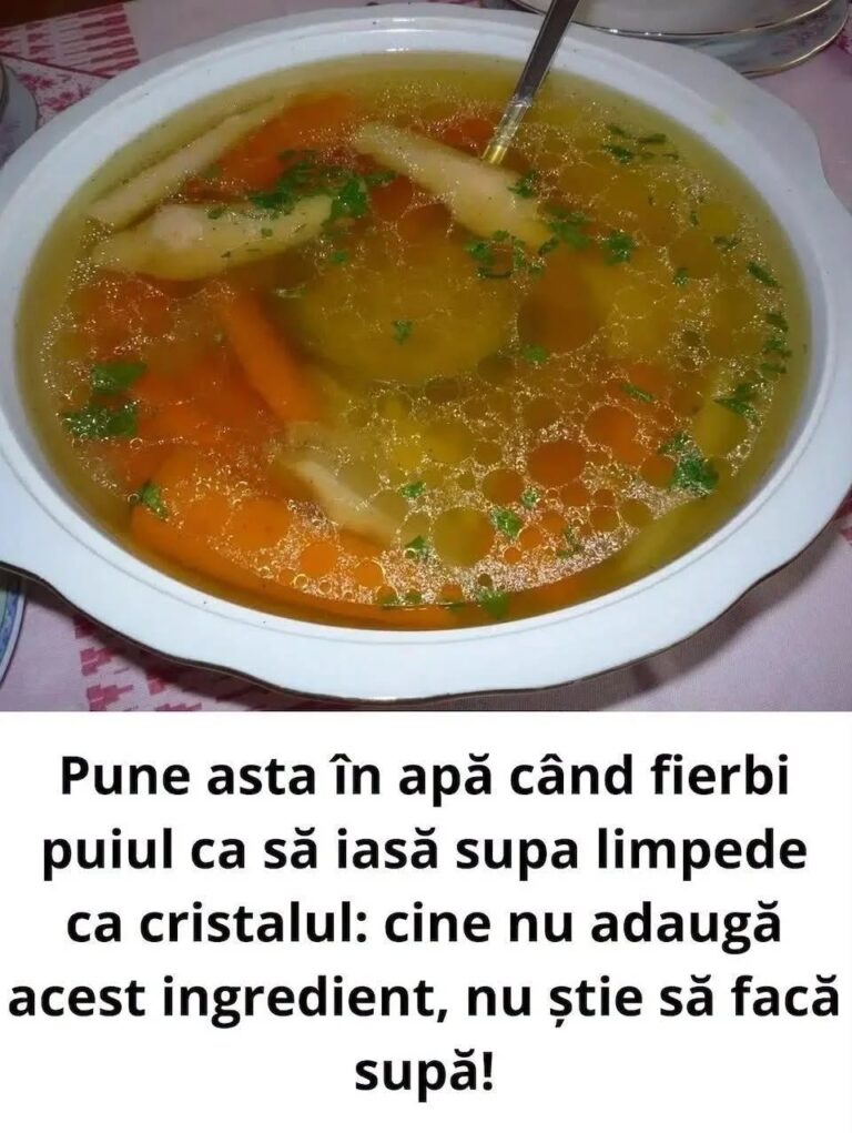 Pune asta în apă când fierbi puiul ca să iasă supa limpede ca cristalul