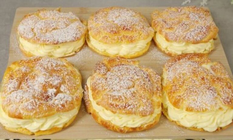 În timp ce întind crema fină de vanilie, simt brațele familiare ale soțului meu cuprinzându-mi talia într-o îmbrățișare caldă. Î