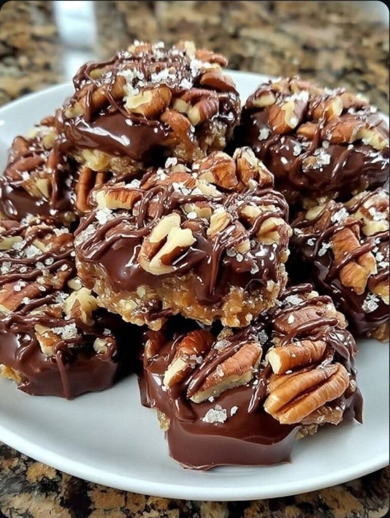 Am pregătit aceste bomboane „Turtle”… caramel delicios, nuci pecan crocante și ciocolată fină. Simple, 